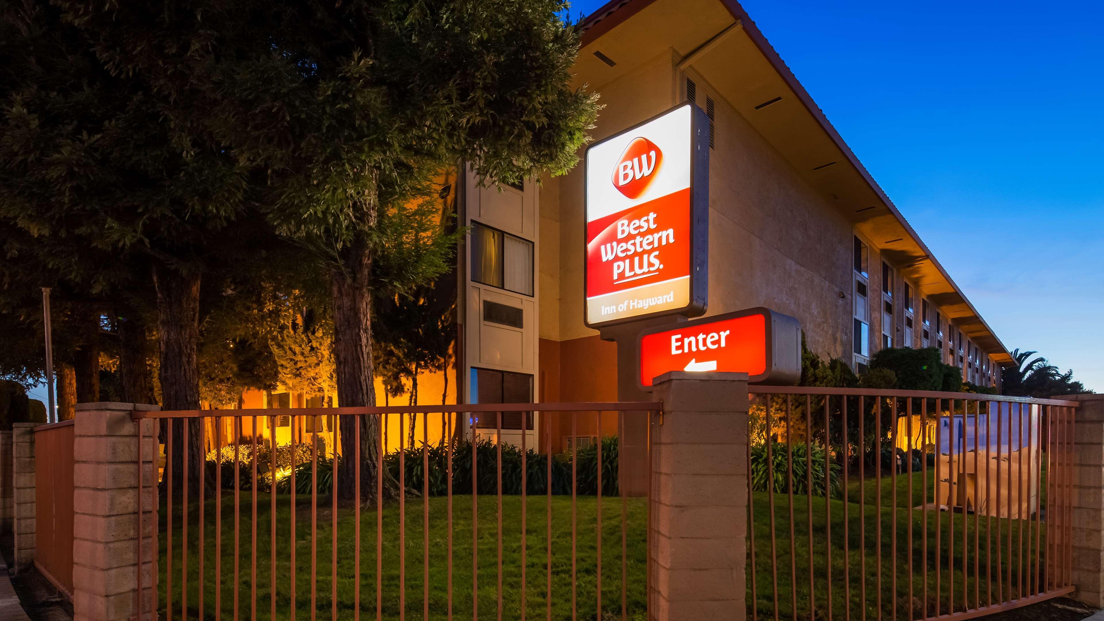 Best Western Plus Inn Of Hayward Eksteriør billede