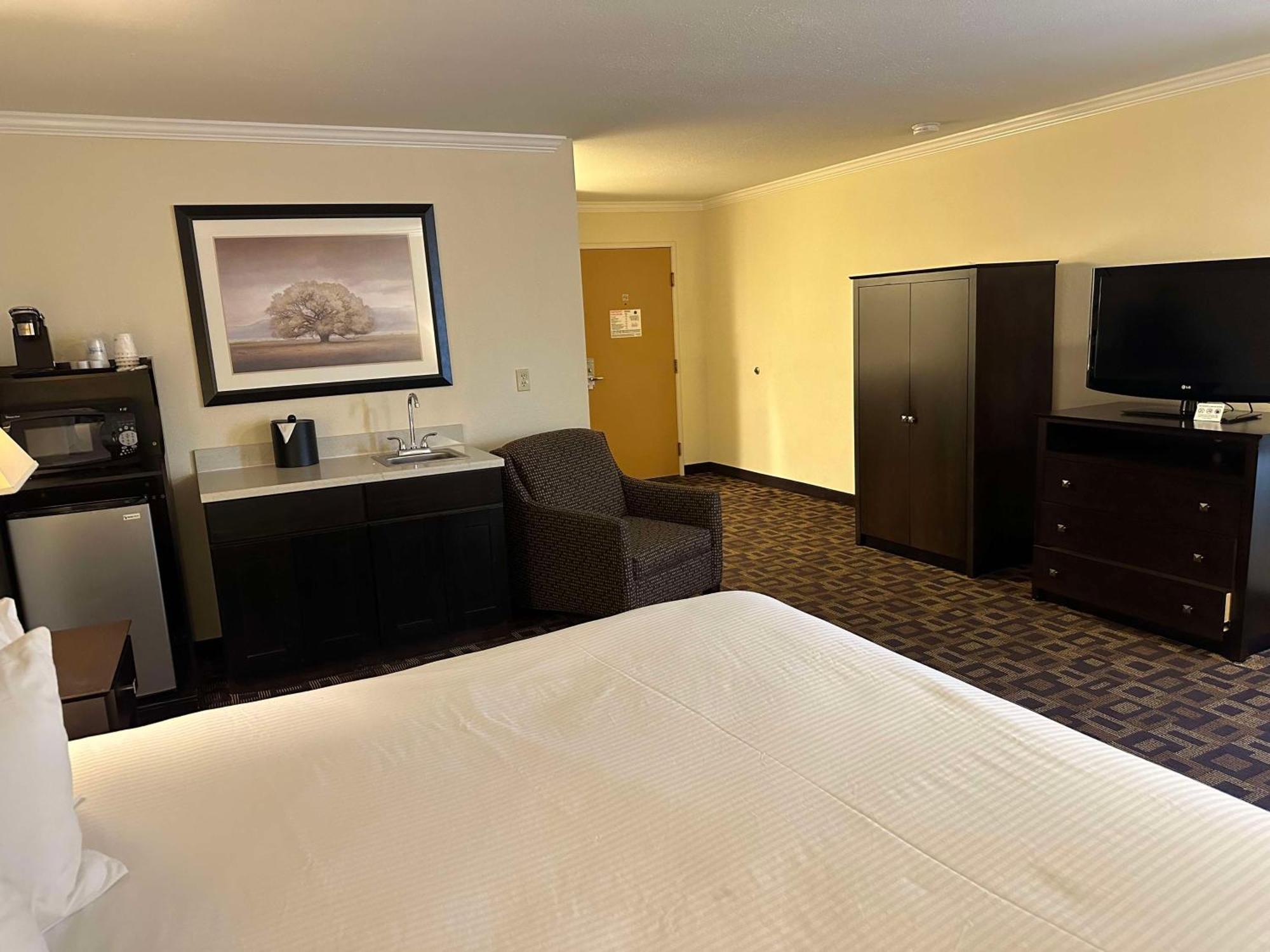 Best Western Plus Inn Of Hayward Eksteriør billede