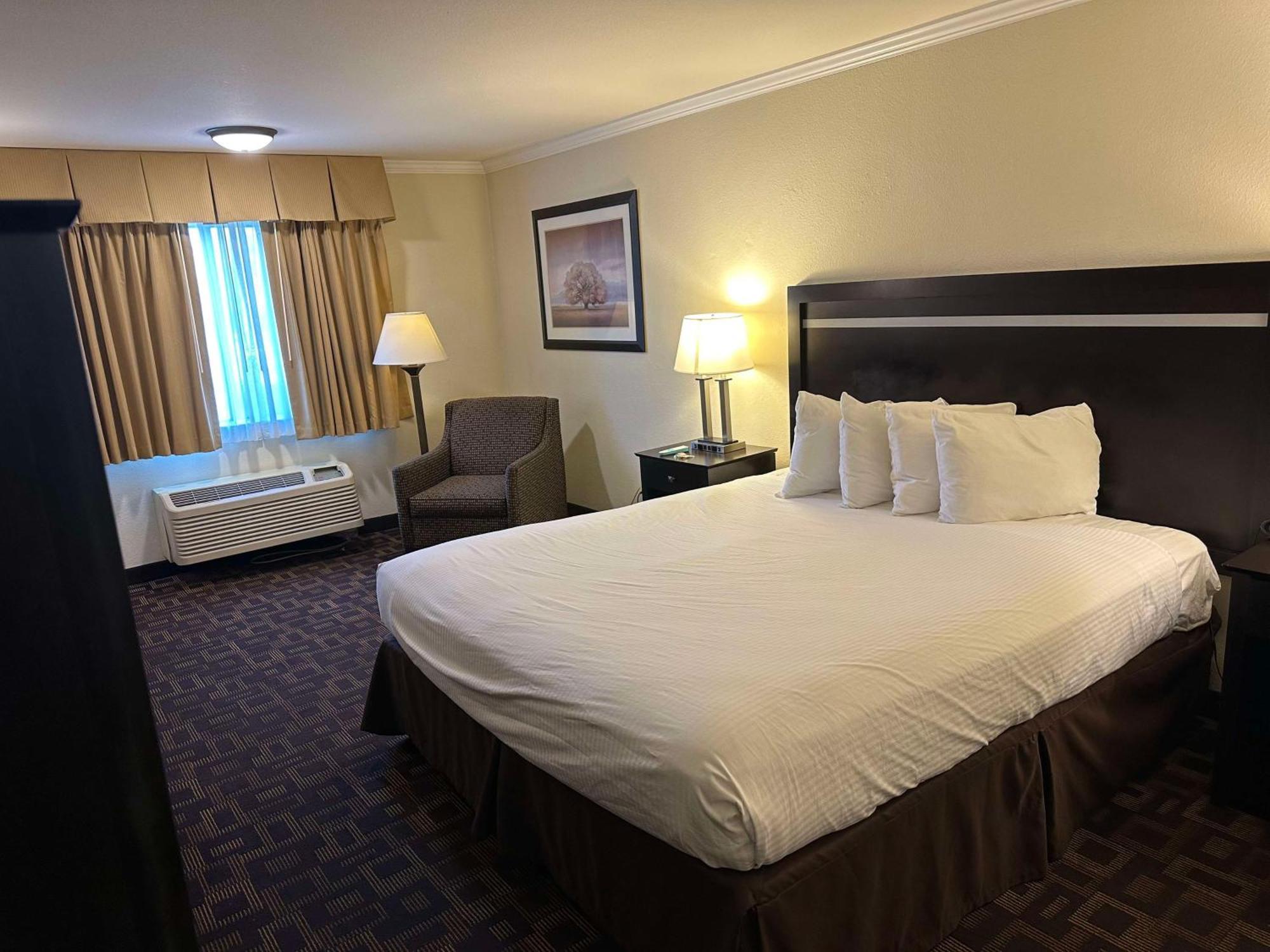 Best Western Plus Inn Of Hayward Eksteriør billede